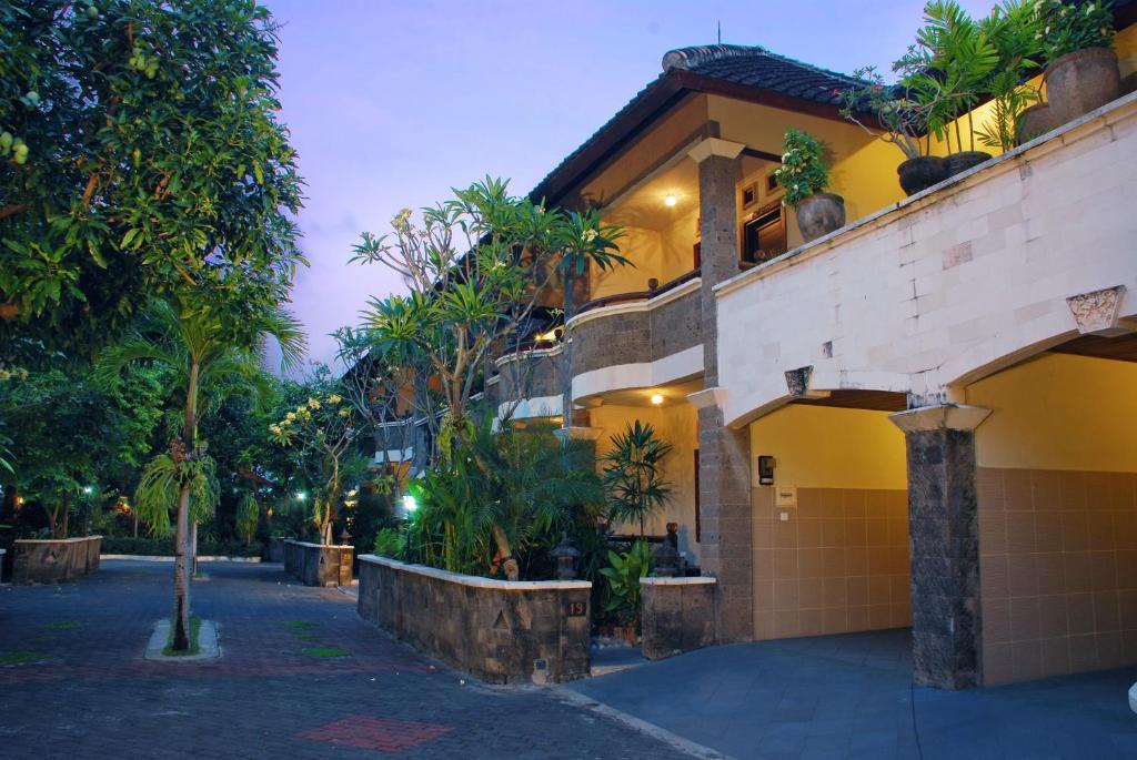 Taman Ayu 212 Hotell Denpasar Exteriör bild
