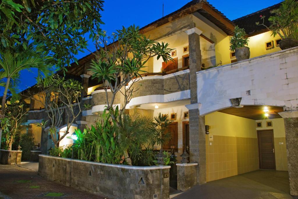 Taman Ayu 212 Hotell Denpasar Exteriör bild