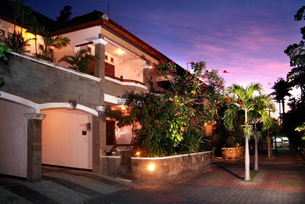 Taman Ayu 212 Hotell Denpasar Exteriör bild