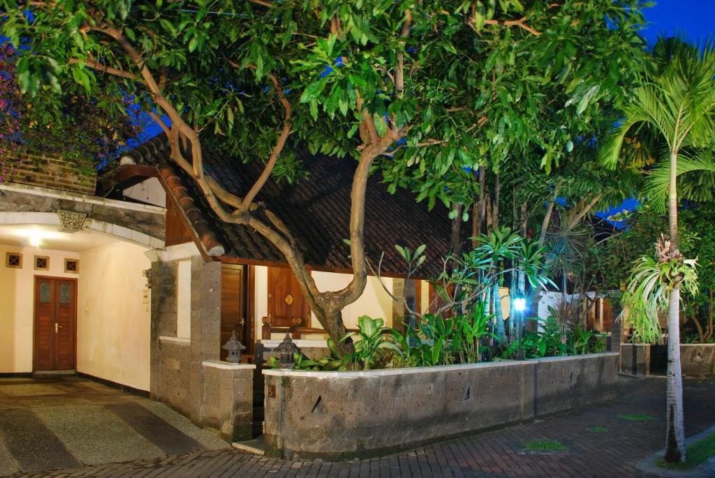Taman Ayu 212 Hotell Denpasar Exteriör bild