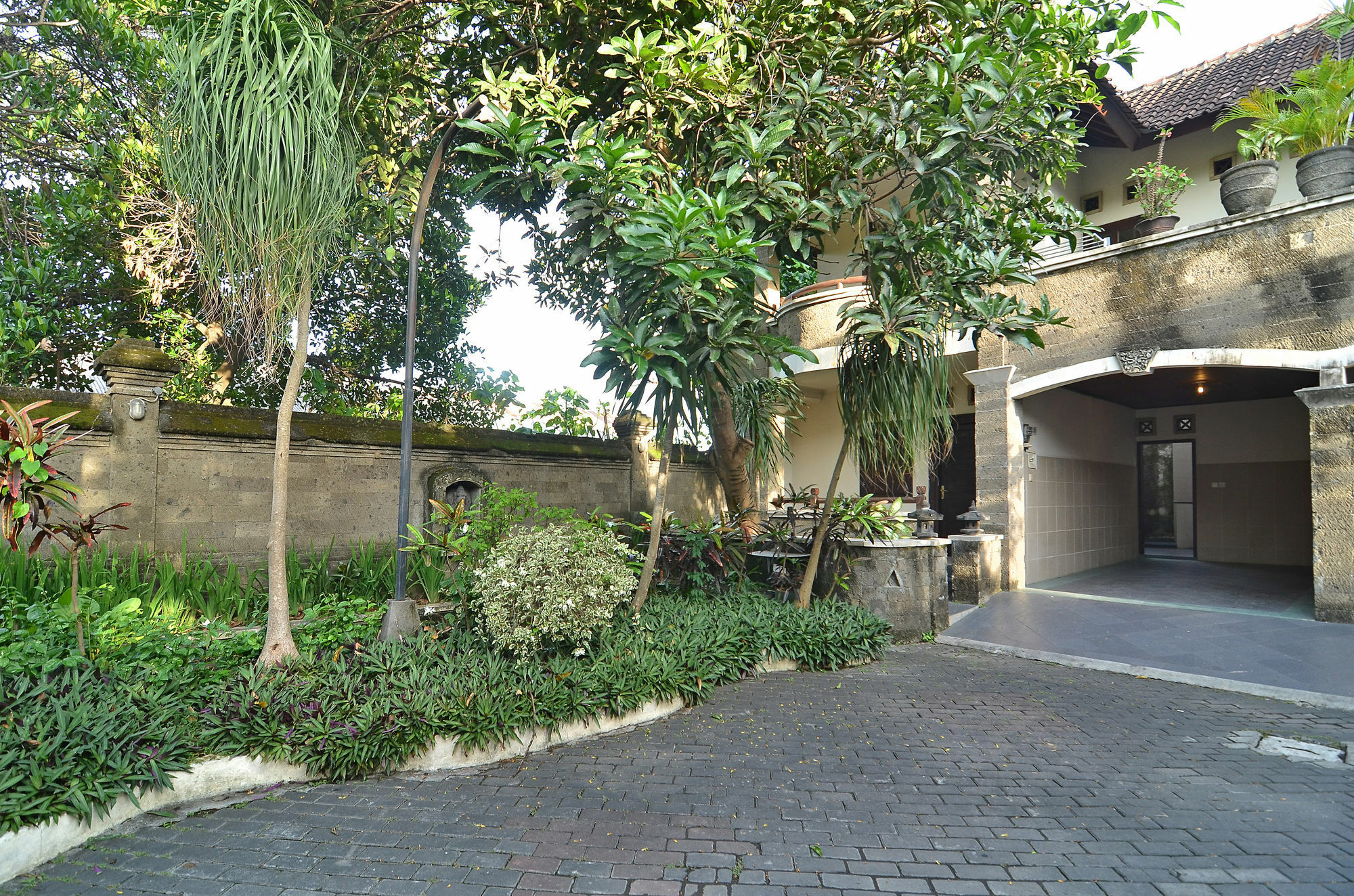 Taman Ayu 212 Hotell Denpasar Exteriör bild